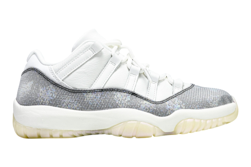 AIR JORDAN 11 LOW CNY