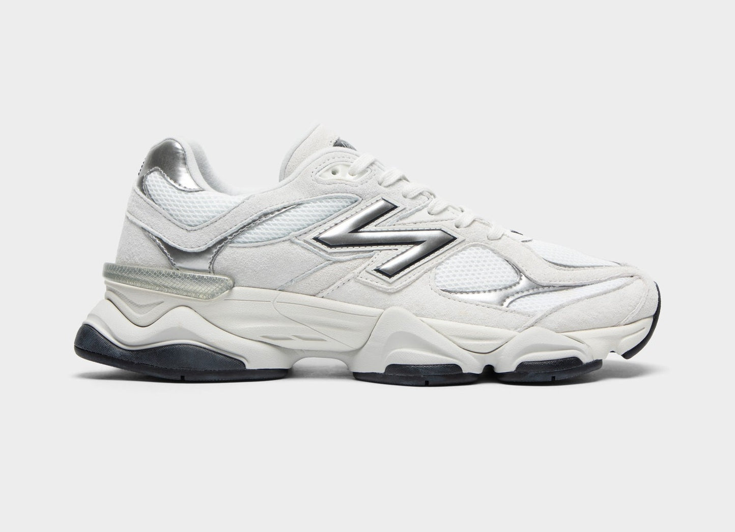 9060 White Black Metallic Silver