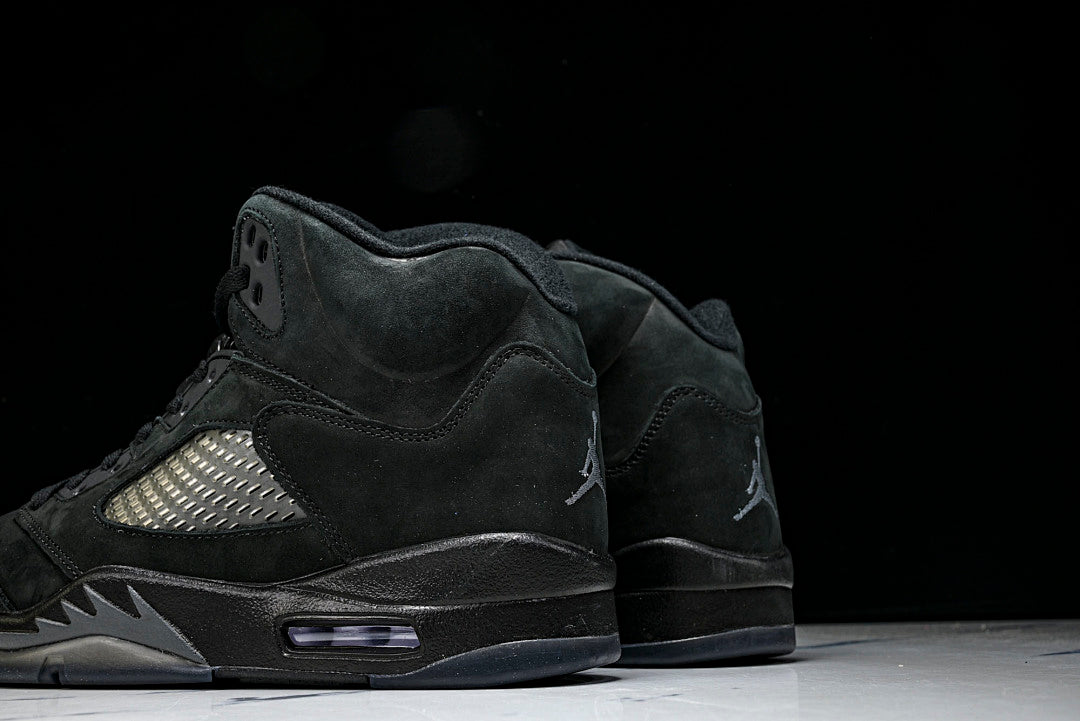 JORDAN 5 RETRO SE BLACK CAT