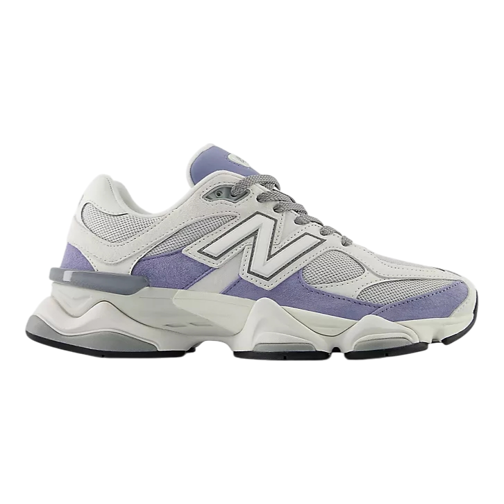 9060 Dusk Shower with Reflection