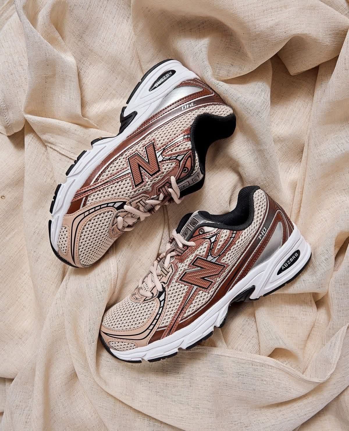 740 " Cream In Brown "