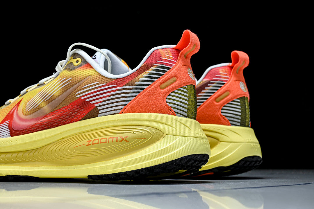 AIR ZOOM VOMERO 18