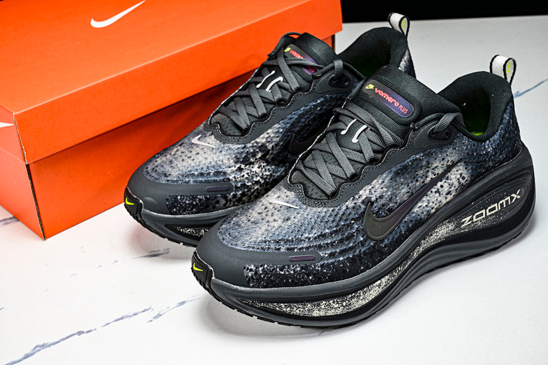 AIR ZOOM VOMERO PLUS