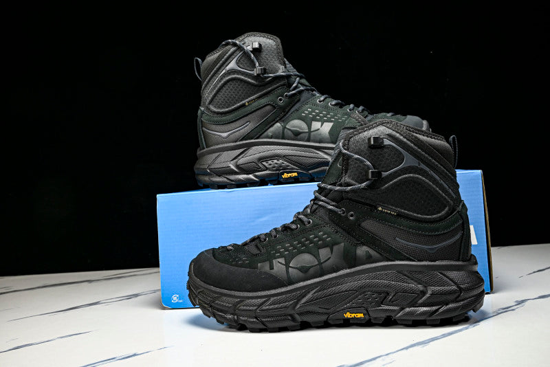 HOKA ONE ONE TOR ULTRA HI