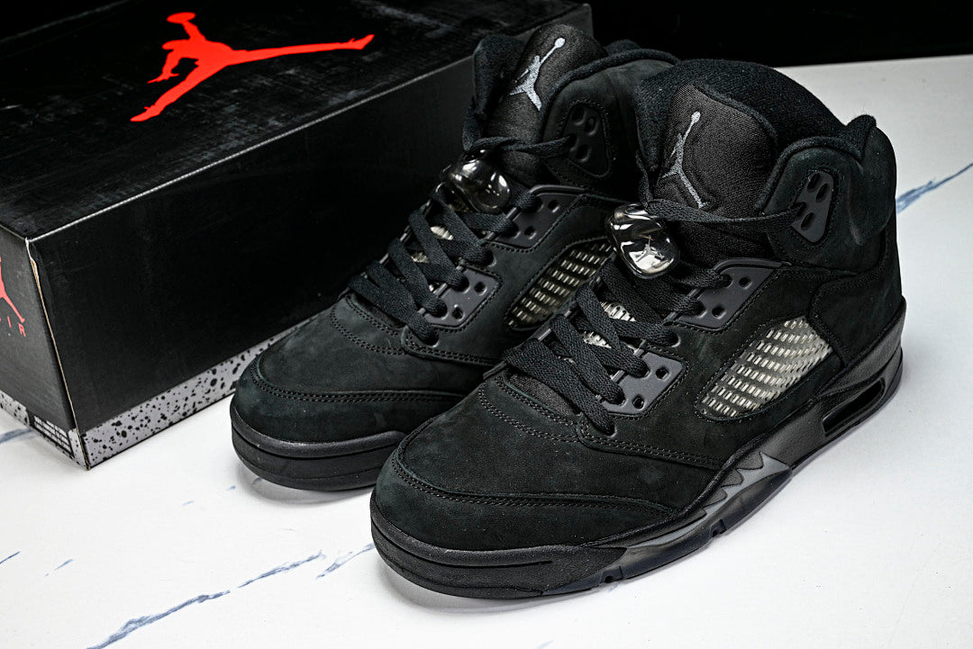 JORDAN 5 RETRO SE BLACK CAT