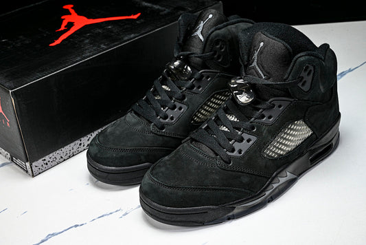 JORDAN 5 RETRO SE BLACK CAT